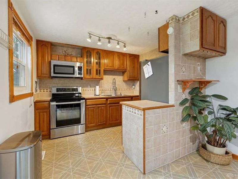 108 Wickham Farm Drive, Englewood, OH 45322 Photo 11