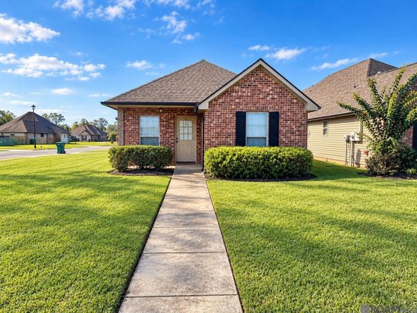 25274 Cross Creek Ave, Livingston, LA 70754