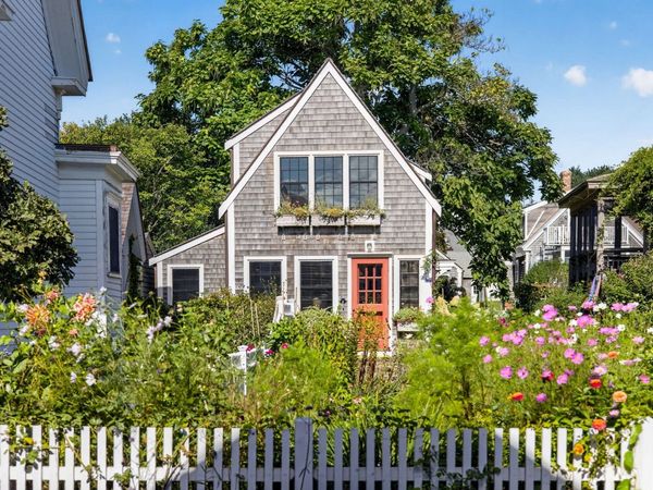72-A Commercial St, Provincetown, MA 02657