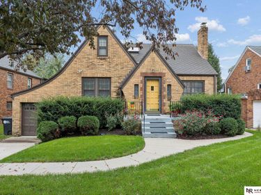 5153 Lake Street, Omaha, NE 68104