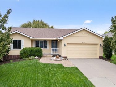 19124 Lake Street, Omaha, NE 68022
