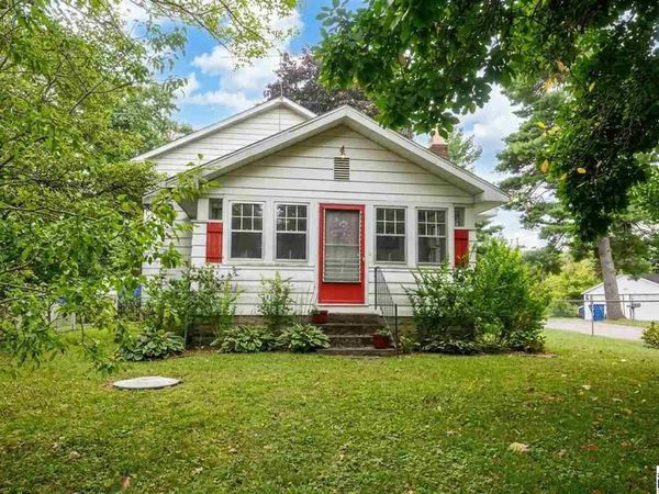962 S Leslie Place, West Terre Haute, IN 47885