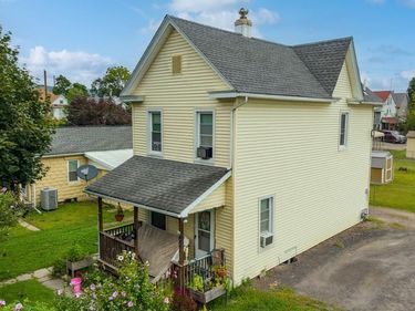 604R MARKET STREET , BERWICK, PA 18603