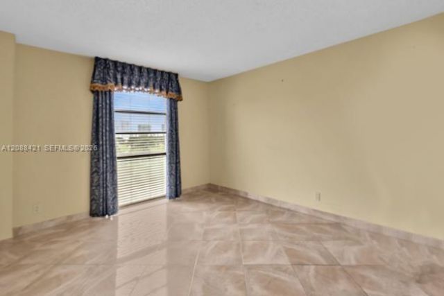 20400 W Country Club Dr , Unit 711, Aventura, FL 33180 Photo