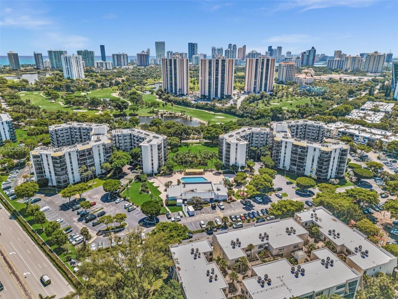 20400 W Country Club Dr , Unit 711, Aventura, FL 33180 Photo
