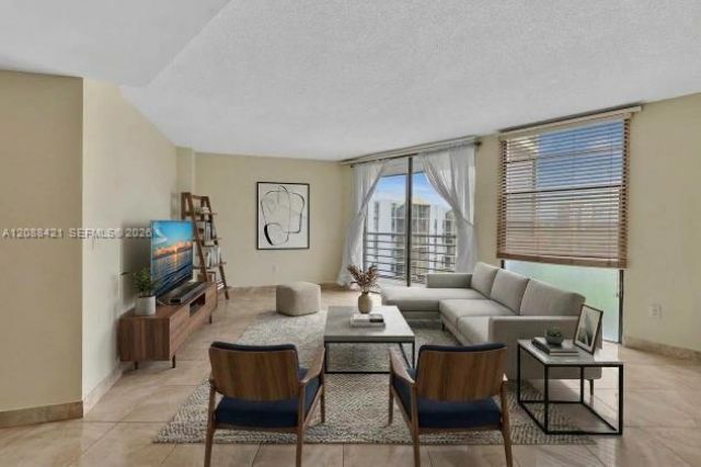 20400 W Country Club Dr , Unit 711, Aventura, FL 33180 Photo
