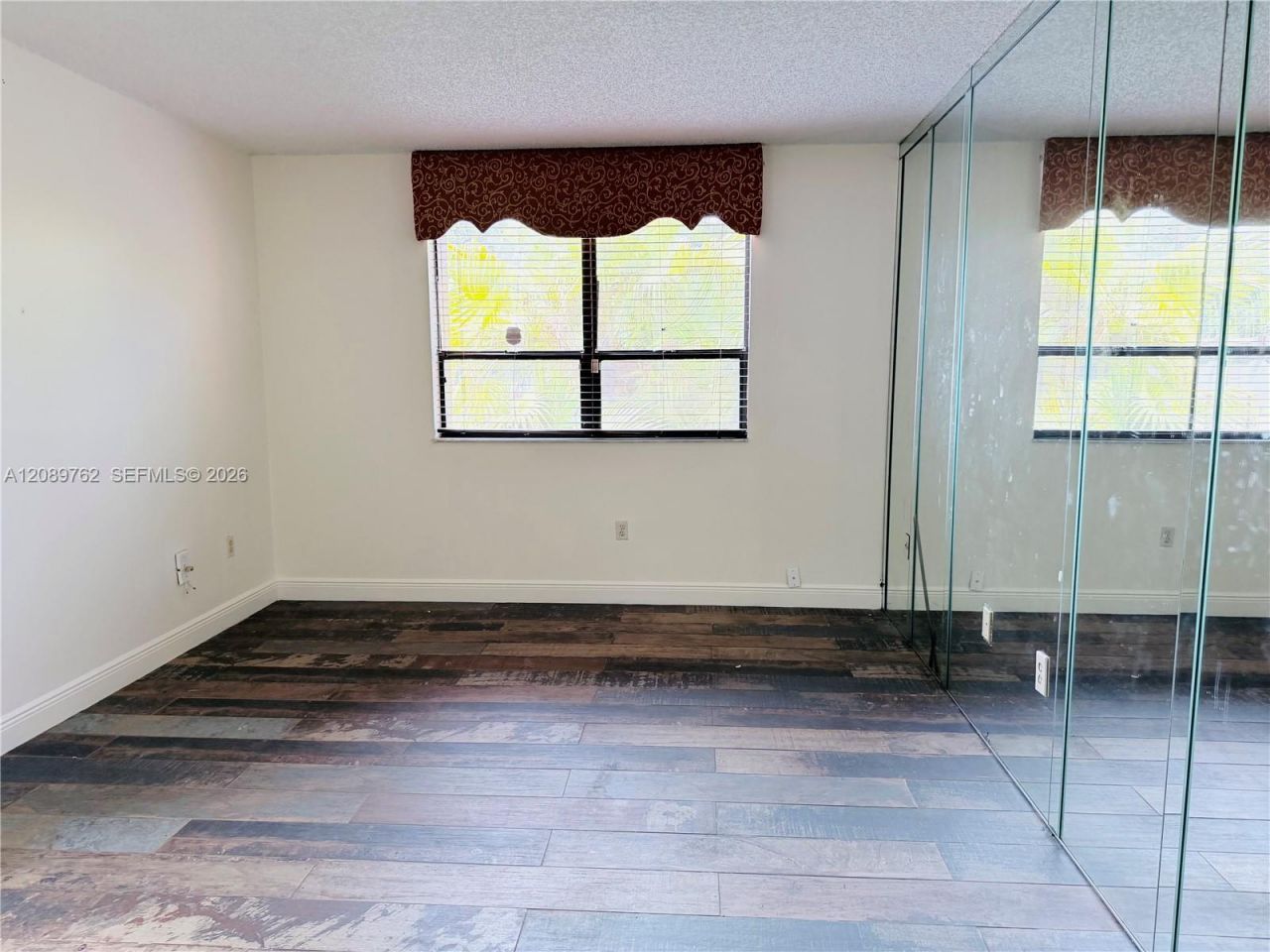 800 NE 199th St, Unit 101D, Miami, FL 33179 Photo