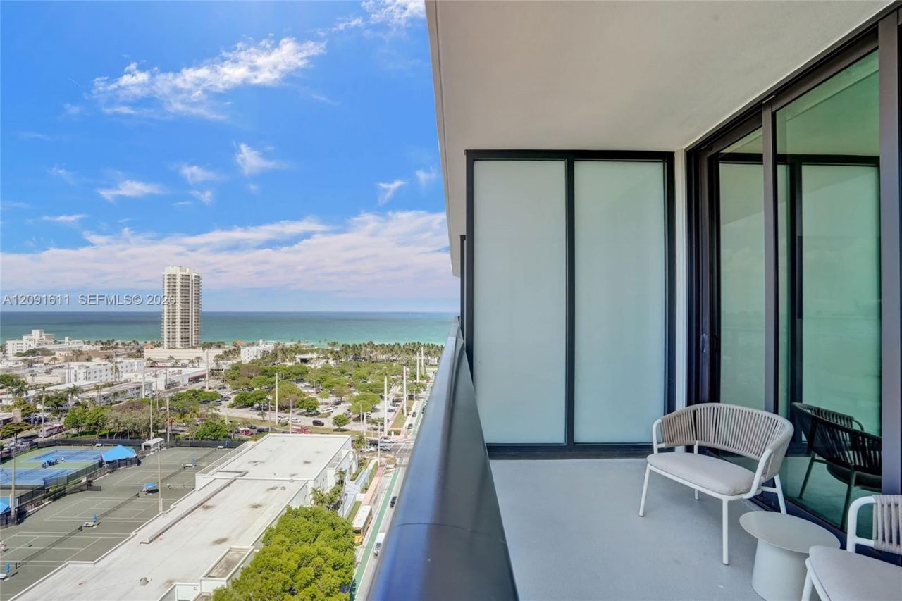 580 72nd St , Unit 813, Miami Beach, FL 33141 Photo