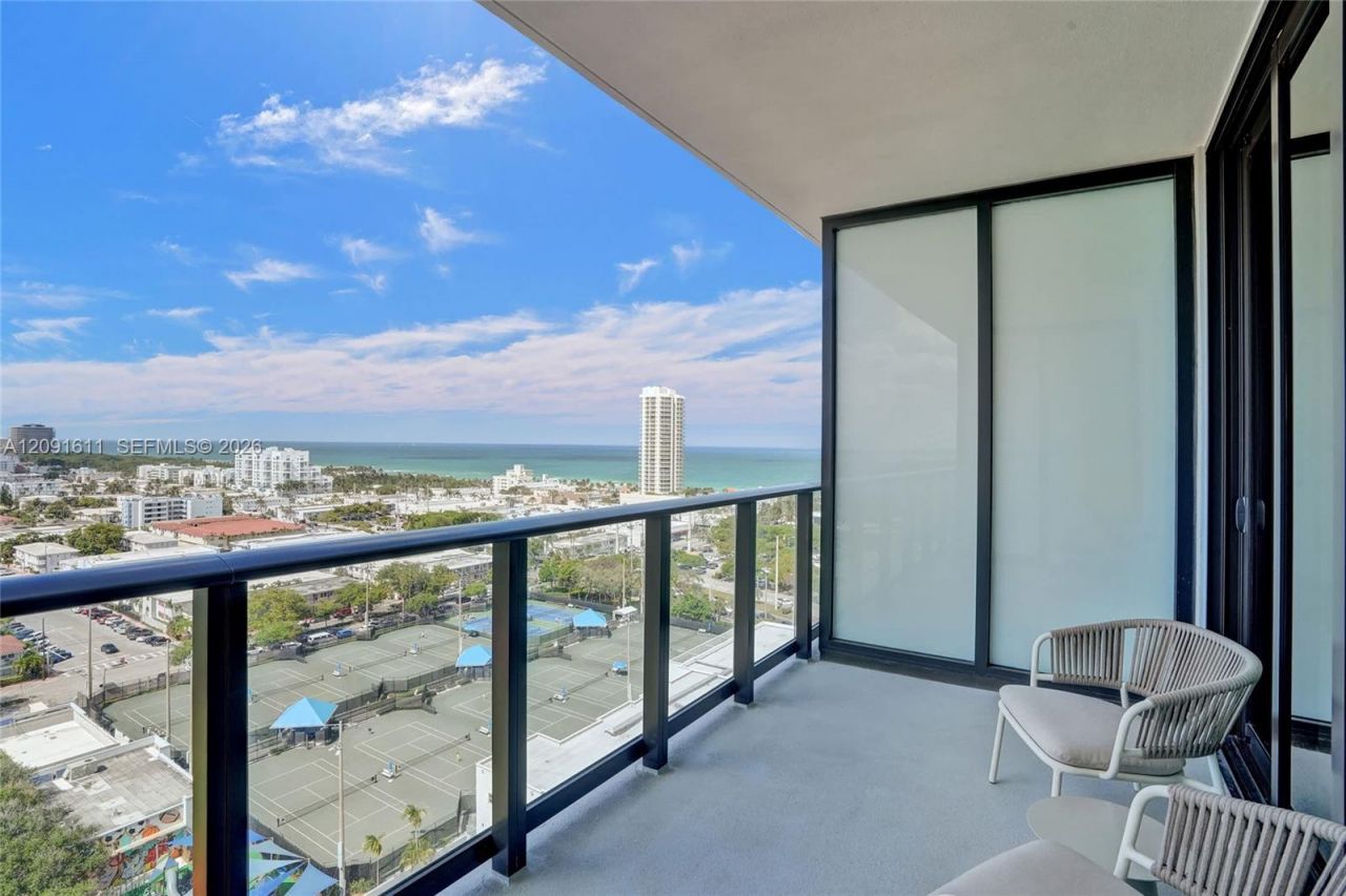 580 72nd St , Unit 813, Miami Beach, FL 33141 Photo