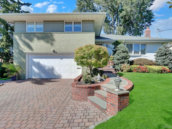 506 Nassau Place , Garden City, NY 11530