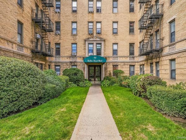 43 Calton Road, Unit 3D, New Rochelle, NY 10804