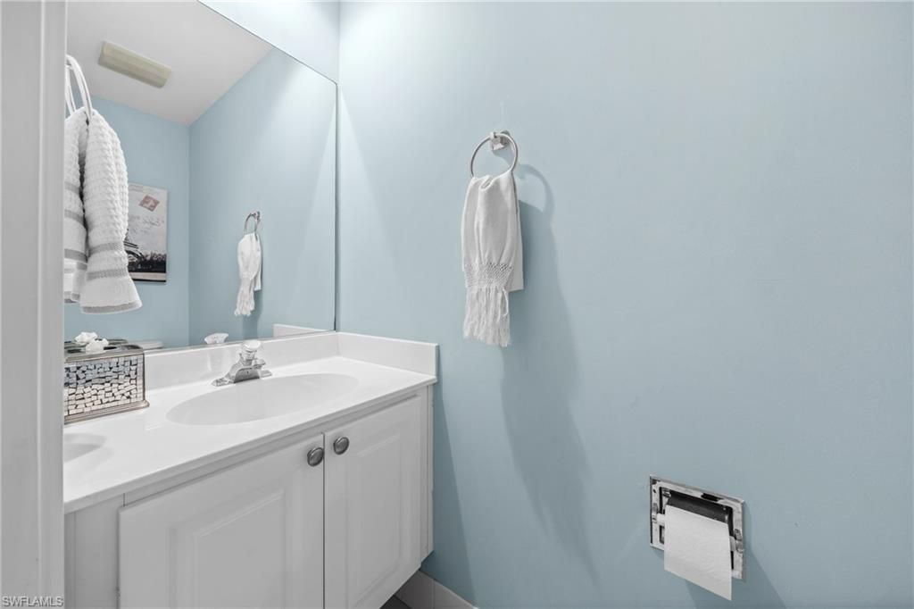 5633 Cove Cir , Unit 58, Naples, FL 34119 Photo