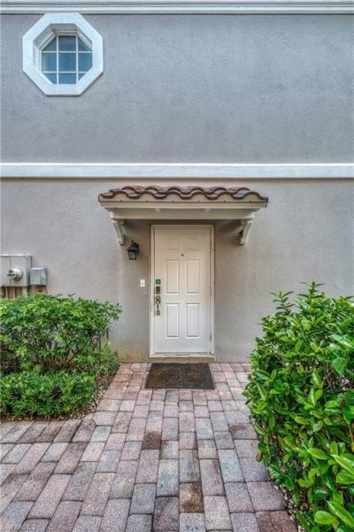 5633 Cove Cir , Unit 58, Naples, FL 34119 Photo