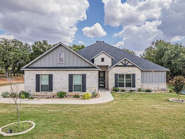 113 Oaks Springs Lane, Weatherford, TX 76087