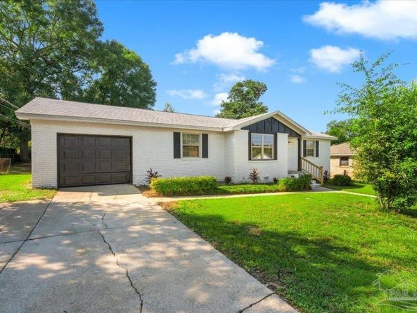 2031 Broyhill Ln, Pensacola, FL 32526