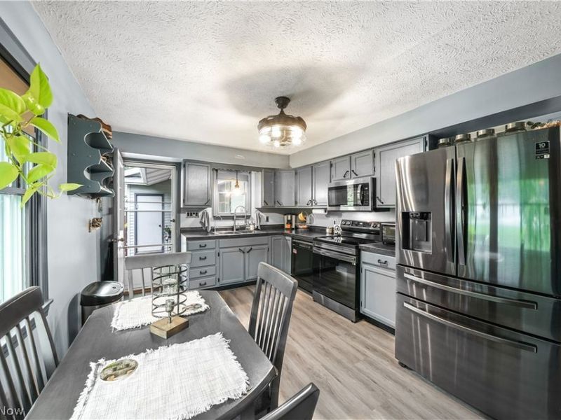 8866 State Route 88, Ravenna, OH 44266 Photo 3