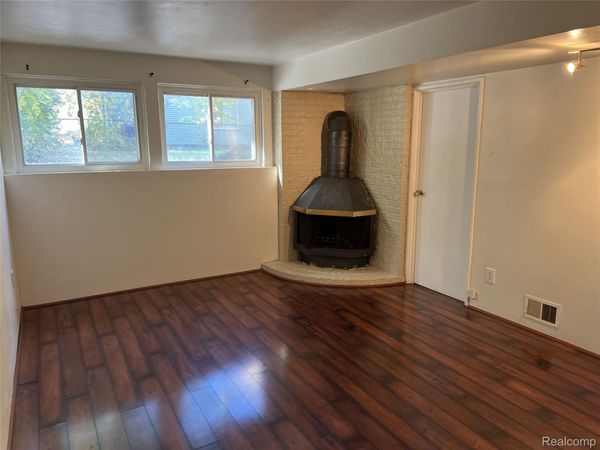 6717 Foxthorn Road , Canton Township, Mi 48187