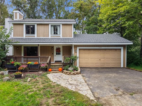 1490 Midwood Drive , White Lake Township, Mi 48386
