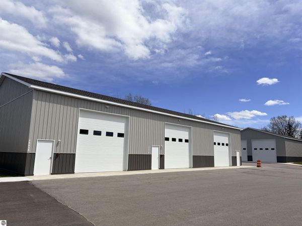 5831 Storage Loop Drive, Unit 33B, Traverse City, MI 49685