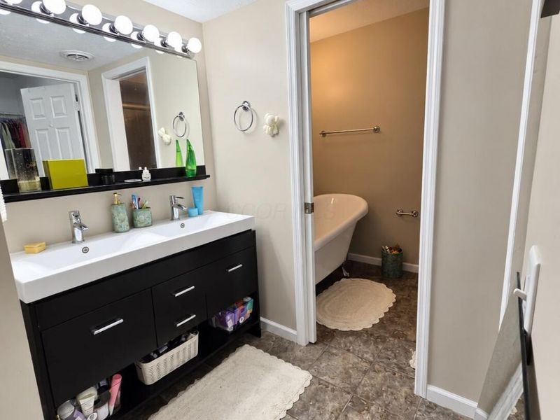 4997 Chuckleberry Lane, Unit 7, Westerville, OH 43081 Photo 12