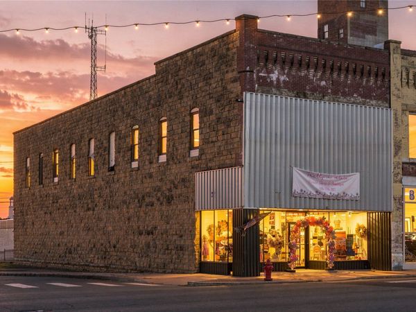 122 E 6th Street , Okmulgee, OK 74447