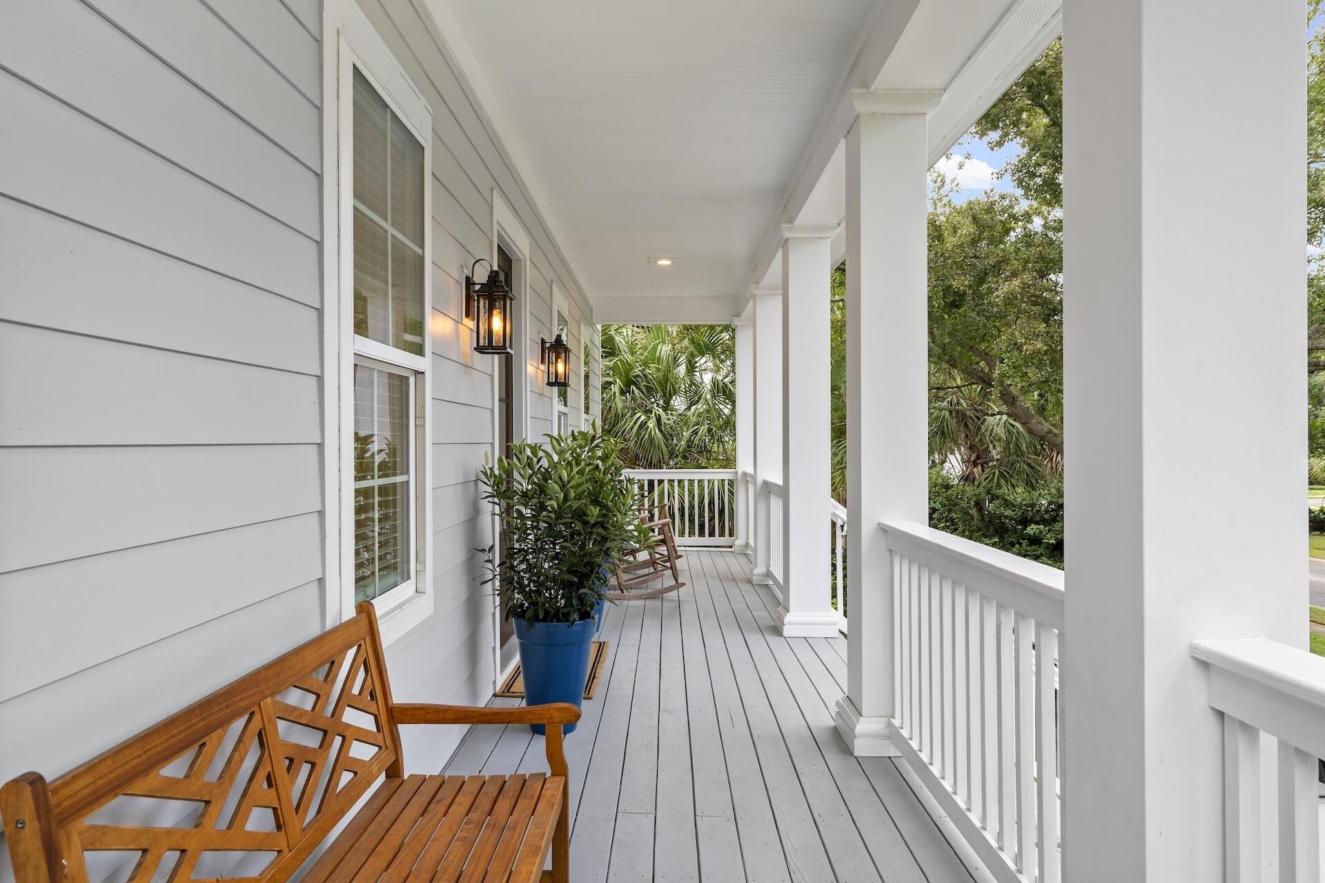 2108 Cape Jasmine Court Photo 4