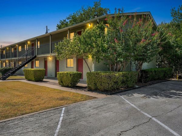 806 E 13th ST, Unit 102, Georgetown, TX 78626