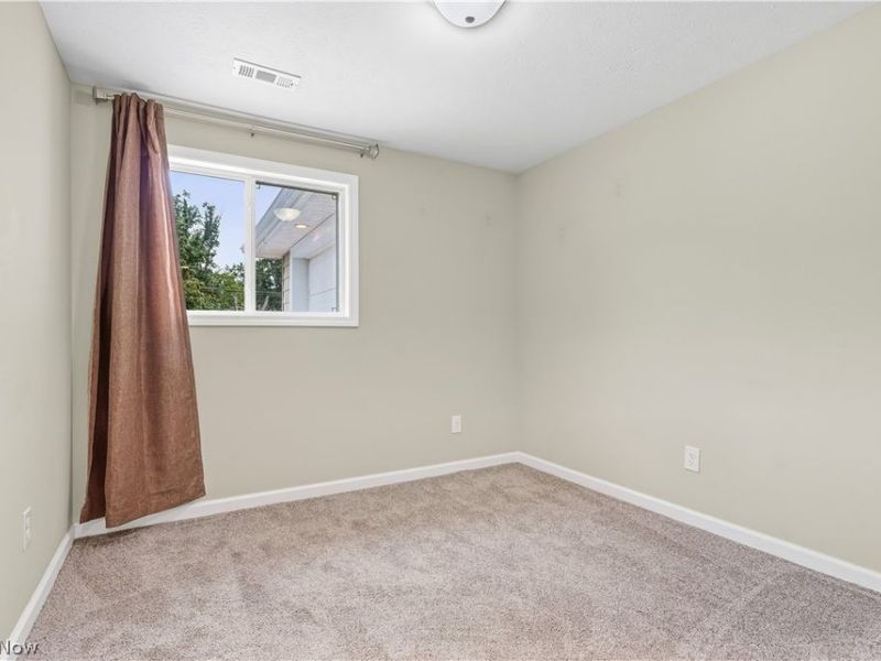 6483 Christene Boulevard, Brook Park, OH 44142 Photo 23