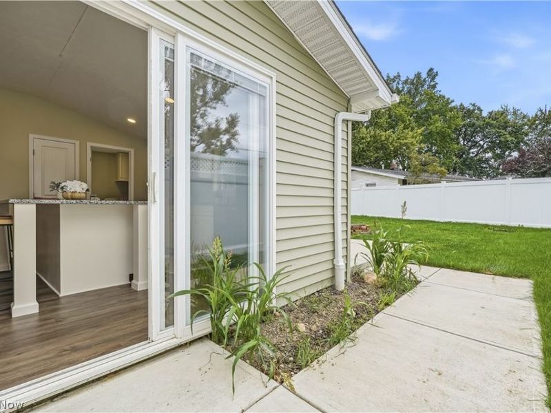 6483 Christene Boulevard, Brook Park, OH 44142 Photo 5