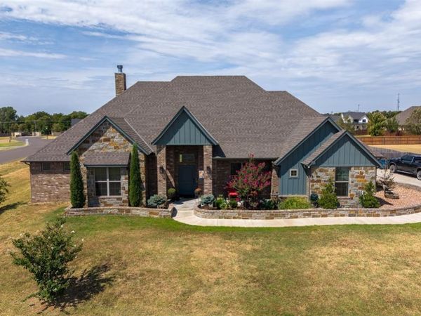 995 Bivium Circle, Newcastle, OK 73065