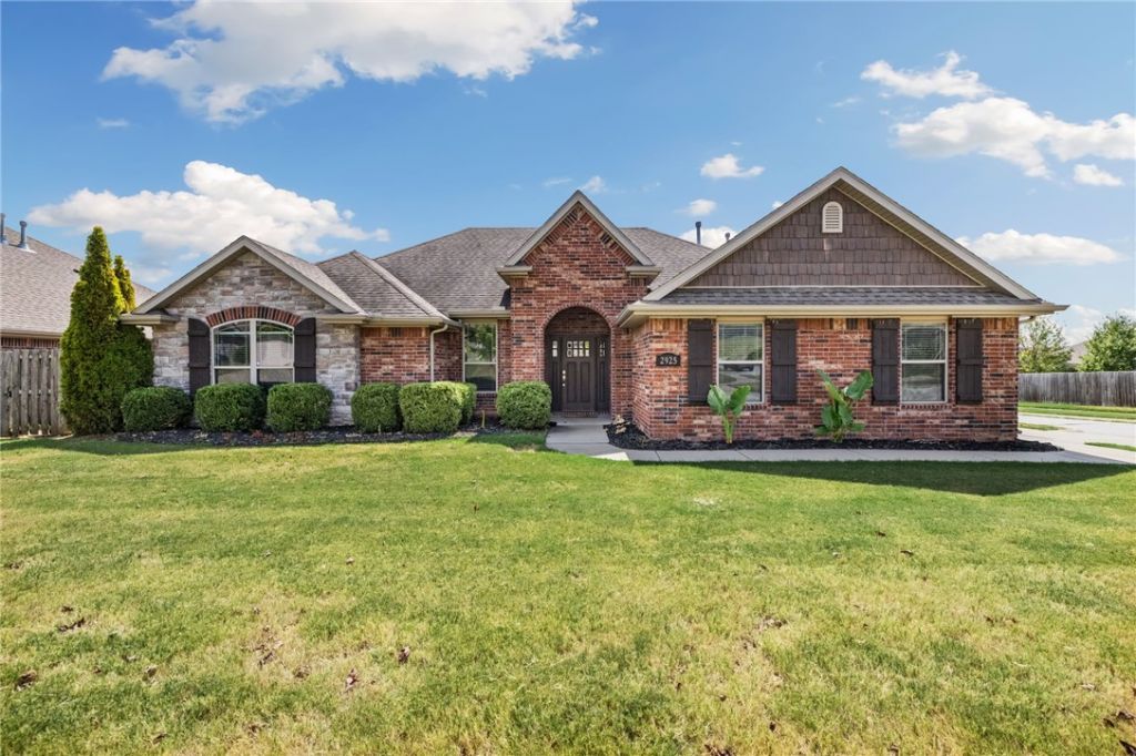 2925 Featherock Way, Fayetteville, AR 72704 Main Photo