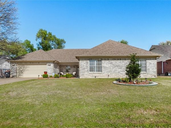 1909 Dick Smith Street , Springdale, AR 72764