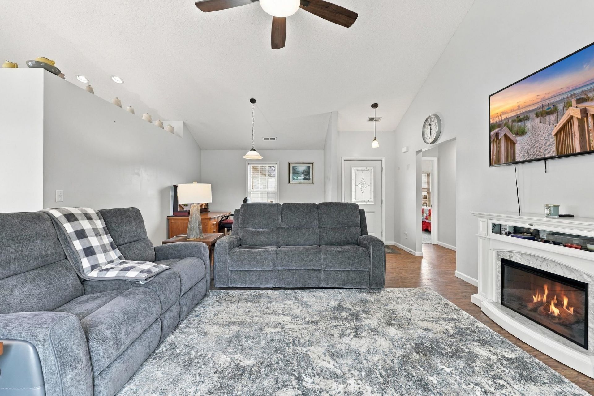 9650 Bradford Ln. Photo 13