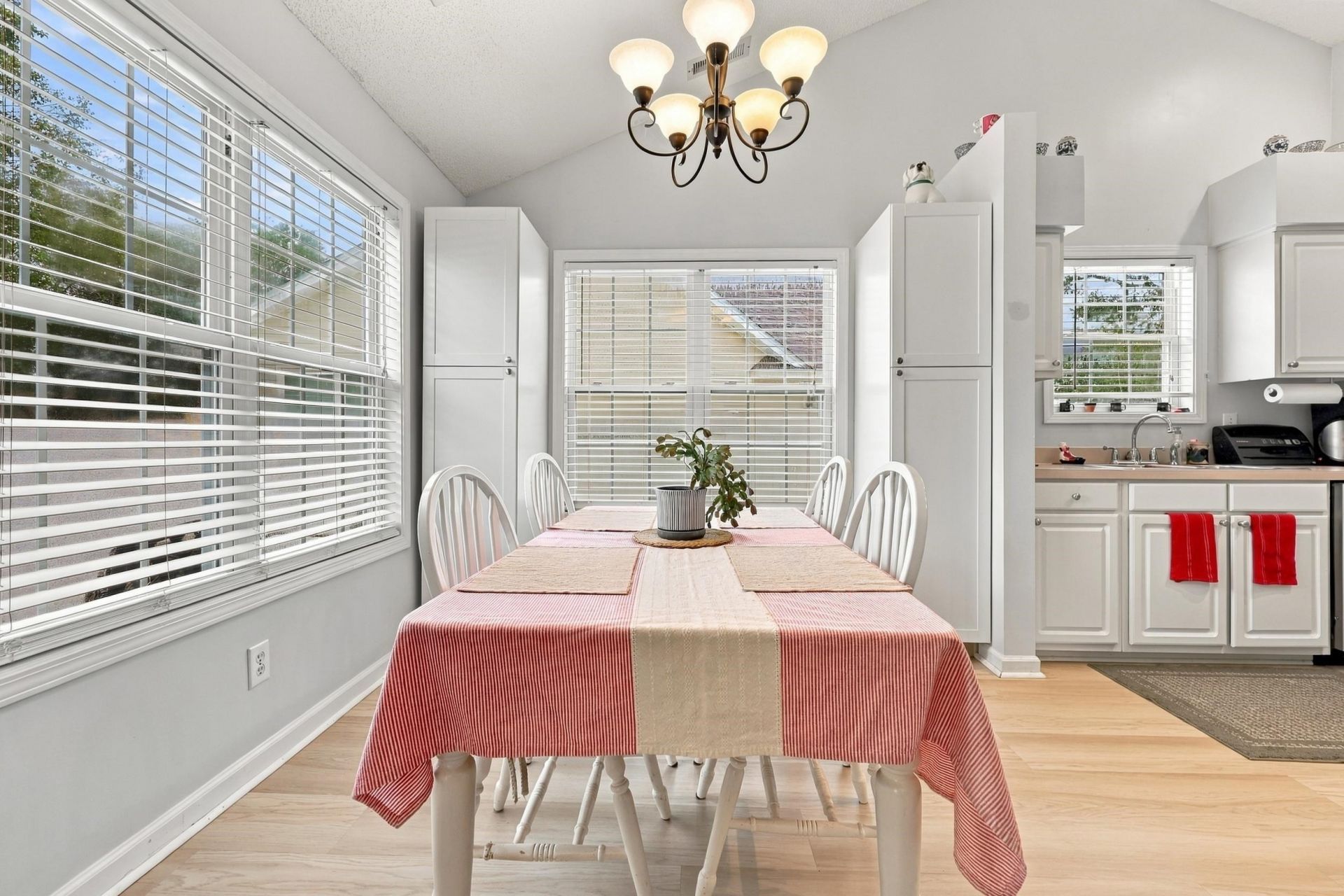 9650 Bradford Ln. Photo 17