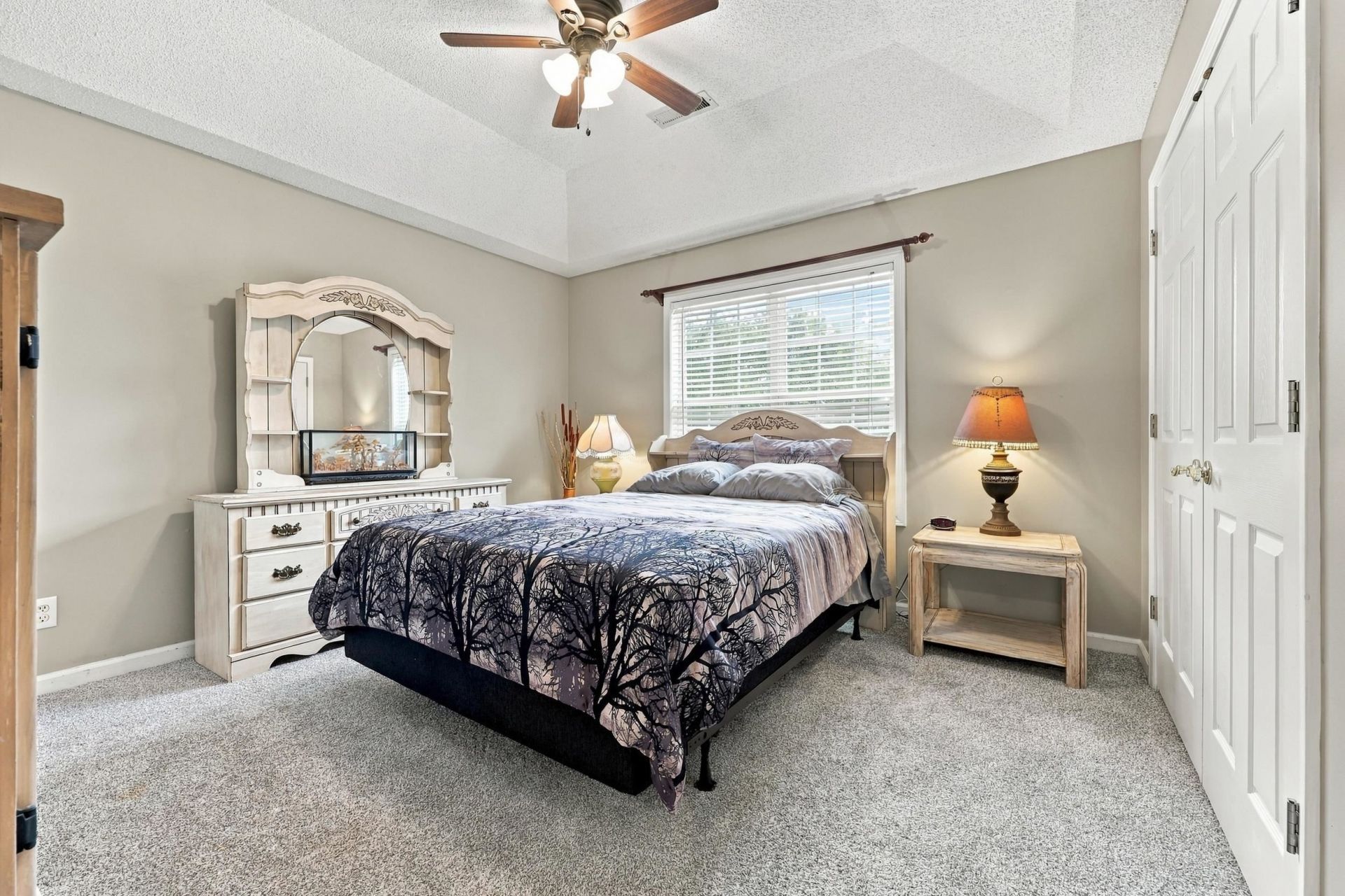 9650 Bradford Ln. Photo 4