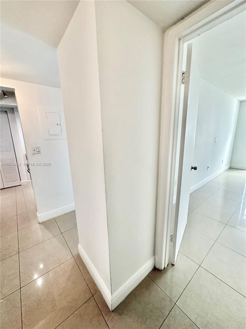 850 N Miami Ave, Unit W-2002, Miami, FL 33136 Photo