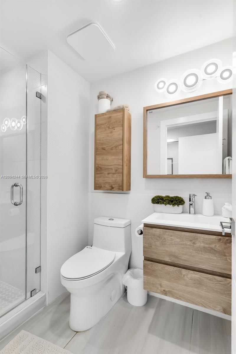 1500 Ocean Dr , Unit 707, Miami Beach, FL 33139 Photo