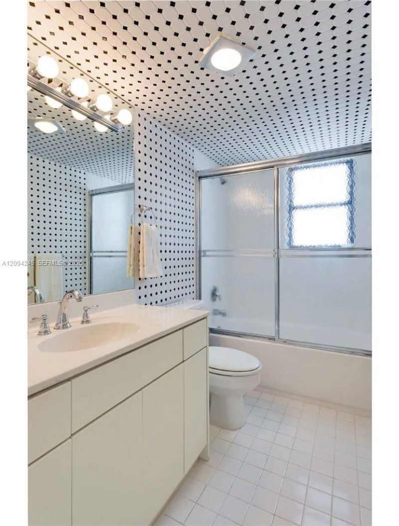 1800 Collins Ave , Unit 19F, Miami Beach, FL 33139 Photo