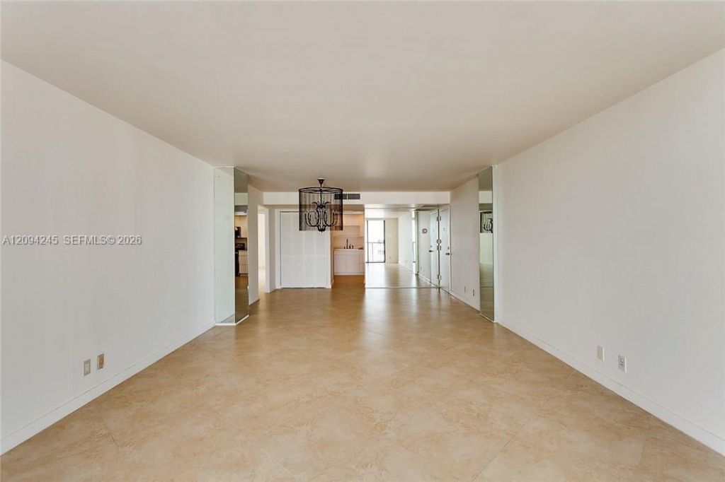 1800 Collins Ave , Unit 19F, Miami Beach, FL 33139 Photo