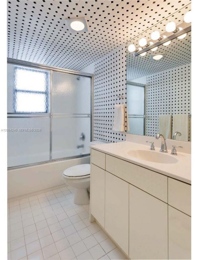 1800 Collins Ave , Unit 19F, Miami Beach, FL 33139 Photo