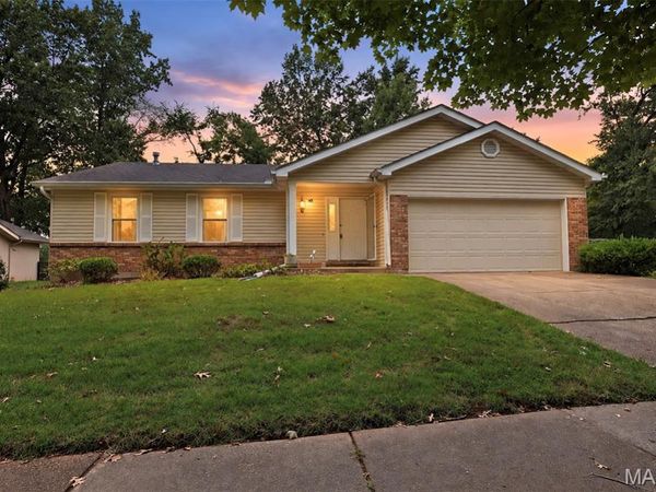 6501 Suson Oaks Drive , St Louis, MO 63128