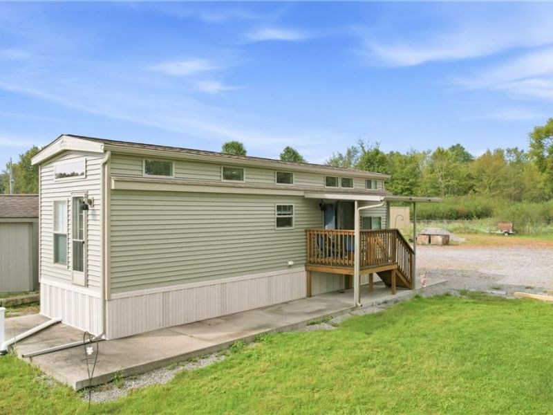 16428 W Akron Canfield Road, Berlin Center, OH 44401 Photo 3