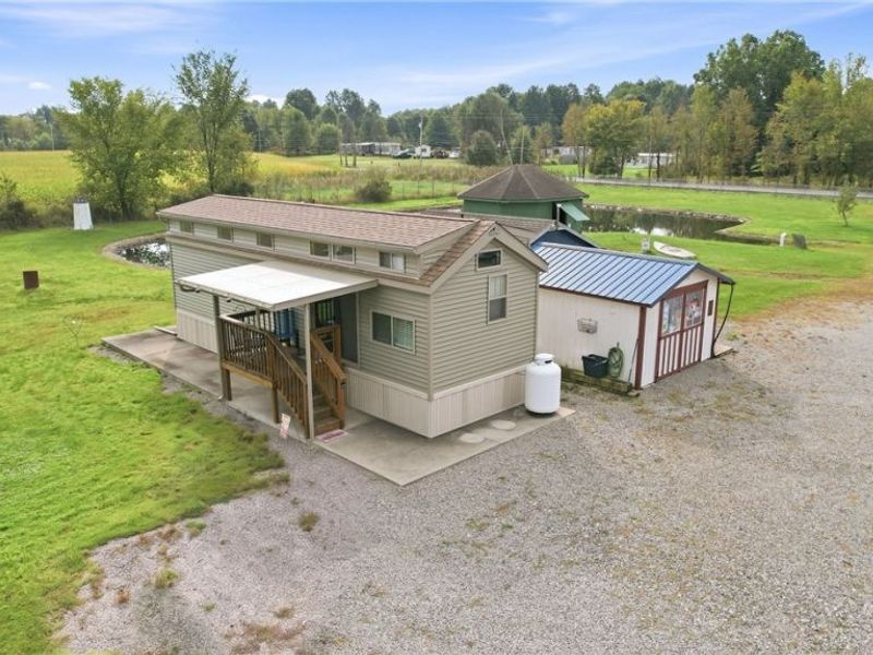 16428 W Akron Canfield Road, Berlin Center, OH 44401 Photo 6