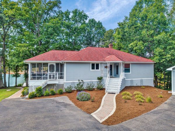 104 Deer Walk TRL , Huddleston, VA 24104
