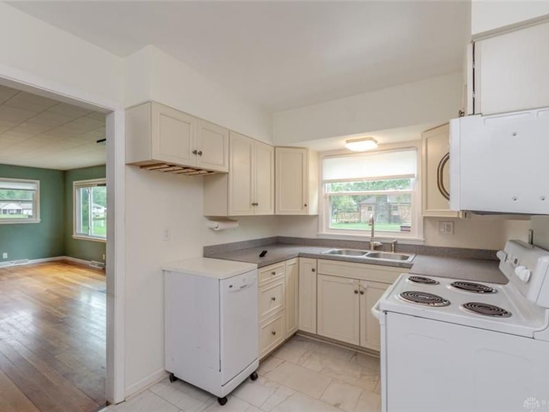 3485 W Lakeview Drive, Amelia, OH 45102 Photo 6