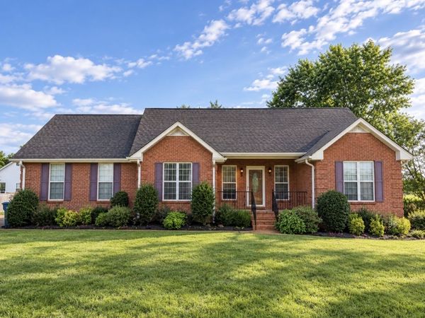 512 Christy Dr , Lebanon, TN 37087