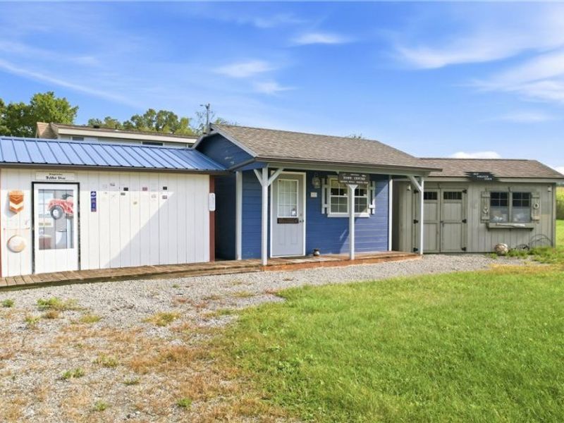16428 W Akron Canfield Road, Youngstown, OH 44401 Photo 14