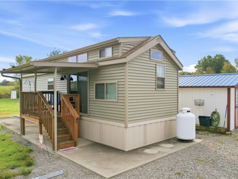 16428 W Akron Canfield Road, Youngstown, OH 44401 Photo 8