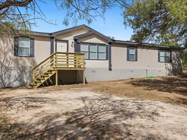 411 Texas Oak DR, Cedar Creek, TX 78612