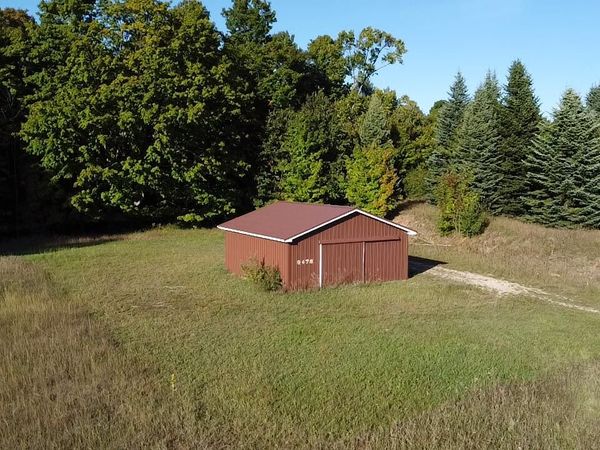 9478 Maidens Road, Bear Lake, MI 49614